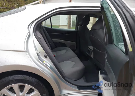 2018 Toyota Camry Le from USA, damaged, VIN 4T1B11HK9JU543595